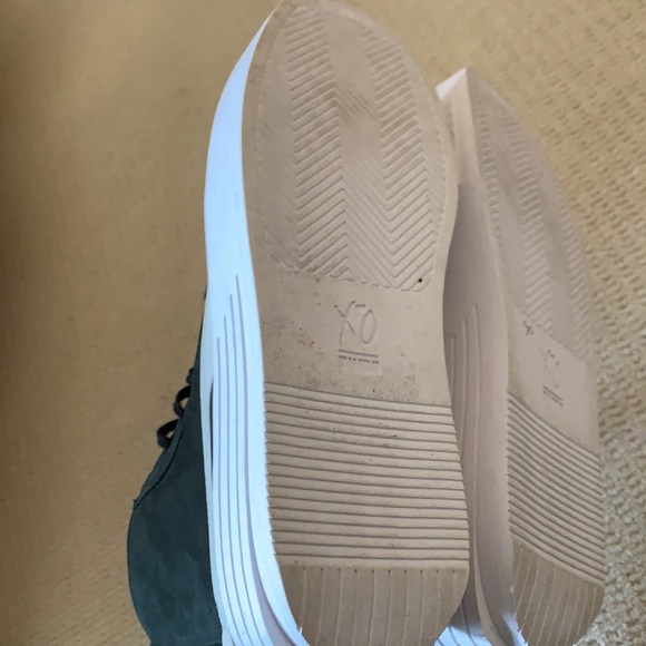 Puma XO Black and White High-Top Athletic Shoes - Picture 5 of 6